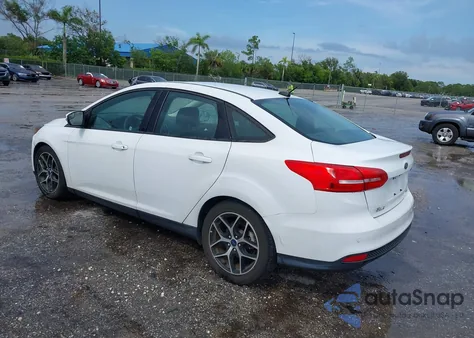 2017 Ford Focus Sel z USA, uszkodzony, nr VIN 1FADP3H20HL249175